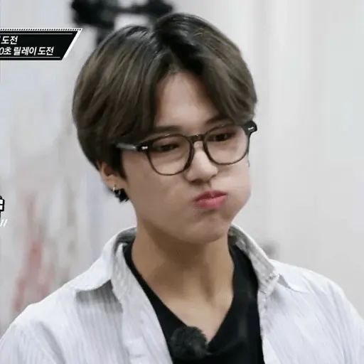 Sticker “Ateez-6”