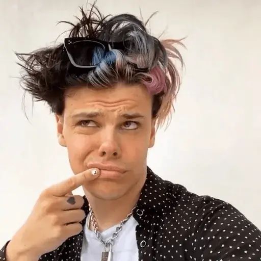 Sticker “YUNGBLUD-5”